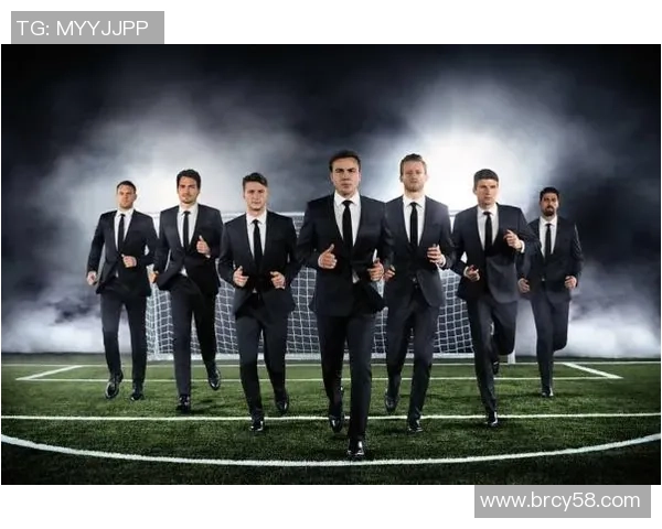 足球场上的魅力风采足球明星型男的时尚瞬间与精彩瞬间合集