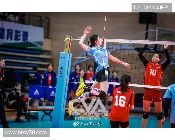 重庆排球队在全国排球耐力排行榜中荣获第九名的佳绩引发关注